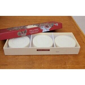 La Florentina Italian Luxury Hand Soap Handmade Pine & Berry Scent - Set of 3